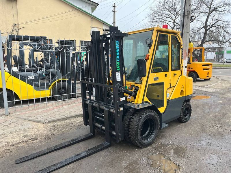 Погрузчик вилочный Nissan-Unicarriers FHD25 249 фото