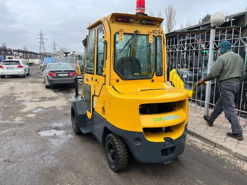 Погрузчик вилочный Nissan-Unicarriers FHD25 249 фото