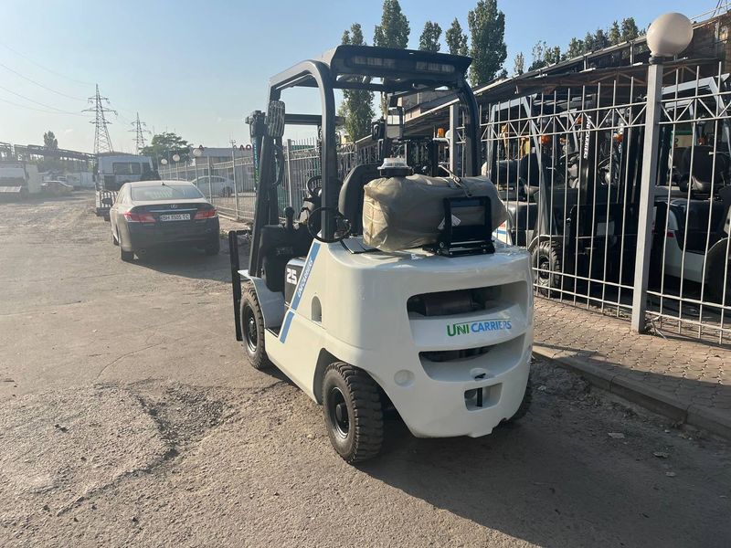 Погрузчик вилочный  Nissan-Unicarriers  FGE25T5 167 фото