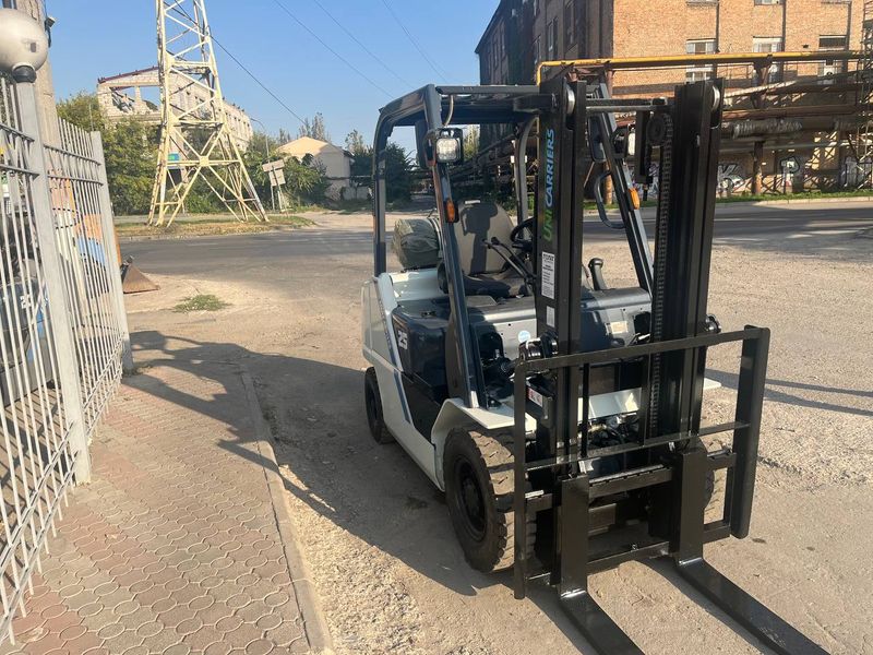 Погрузчик вилочный  Nissan-Unicarriers  FGE25T5 167 фото